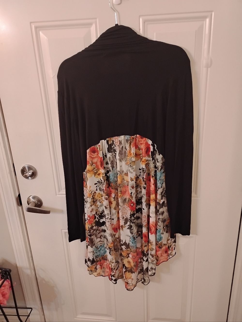 Kim And Cami Open Front Top With Floral Panel Detail. - Picture 2 of 3